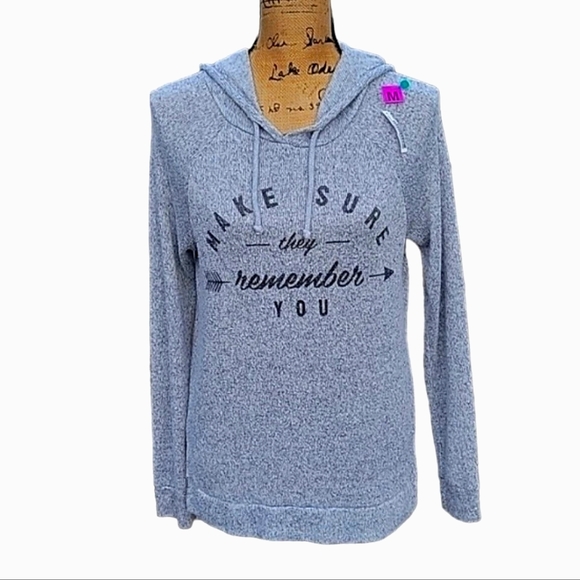 NWT Y2K The Hunger Games "Make Sure They Remember You" Exclusive Hooded Sweater - Picture 3 of 17